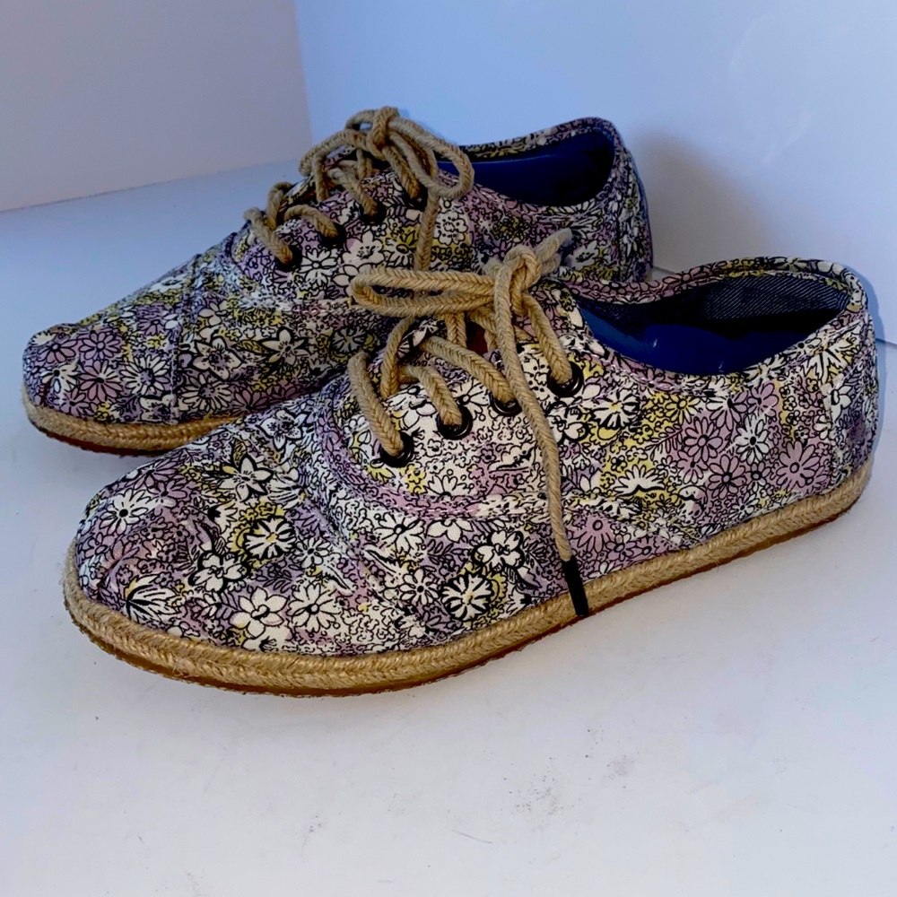 TOMS Cordones Bloom Lace up Espadrille Sneaker 8